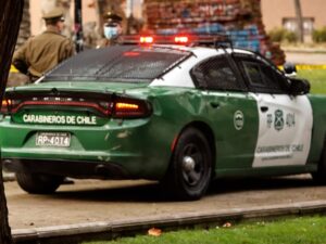 Ebrio chocó un vehículo policial y después mordió al carabinero que lo arrestó