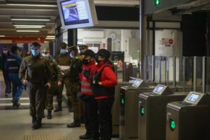 Plan contra el comercio ilegal se extenderá a seis estaciones del Metro