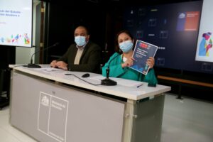 Mineduc: 38% de los deudores del CAE tiene ingresos bajo los $250 mil