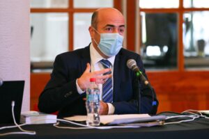 Contralor e investigación al Gobierno: 