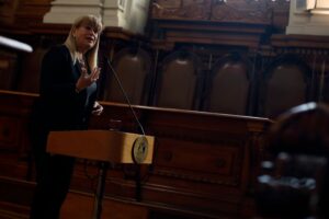 Vocera de la Corte Suprema enfrenta el mensaje de Llaitul y las amenazas a jueces en la Macrozona Sur