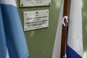 Atentado a la embajada de Israel en Argentina: Mossad revela quién fue el conductor suicida y la conexión chilena