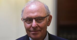 Cancillería descarta postular a Claudio Grossman como parte de la Corte Internacional de La Haya