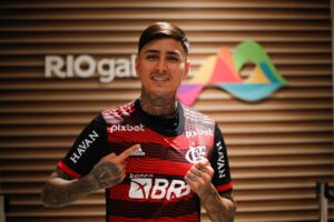 Será compañero de Vidal: Erick Pulgar fue presentado como refuerzo de Flamengo