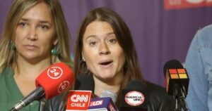 Ex convencional Hube (UDI) revela presiones de Gabriel Boric en mensajes privados