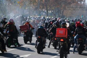 FNE investigará a las aplicaciones de delivery y solicitará antecedentes de contratos