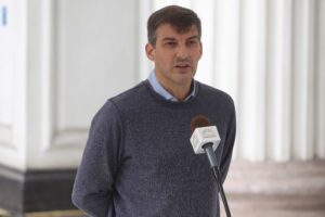 Stingo y Alejandra Valle en La Voz de los que Sobran: “Las encerronas son en las carreteras, donde circulan los más ricos”
