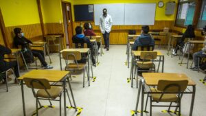 Tocopilla suspende clases en dos colegios por aumento de casos de COVID-19