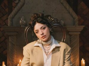 Mon Laferte recordó el acoso que sufrió en Rojo: 