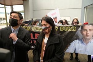 Madre de Antonia Barra denunció hostigamientos de parte de entorno de Martín Pradenas