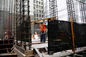 Inversión extranjera en Chile presenta caída el primer semestre