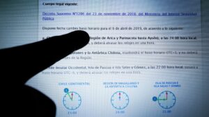 Gobierno anuncia nueva fecha para el cambio de hora: ya no será el día del Plebiscito