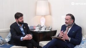 Presidente Boric se enfrenta a periodista en Llanquihue y critica a la prensa por intepretar declaraciones 