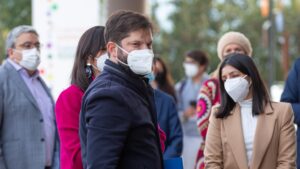 El incómodo momento que vivió el presidente Boric con un vecino en Fresia
