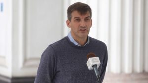 Daniel Stingo critica a los medios y las encuestas: 
