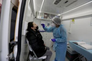 Balance COVID-19: Minsal reportó más de 13 mil casos nuevos y positividad del 15,11%