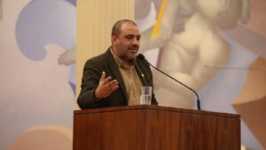 Ministro Ávila anunció revisión del currículum escolar con un congreso pedagógico