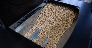 Ministerio de Energía convoca a mesa nacional para asegurar el abastecimiento de pellet