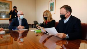 Rincón y Walker entregaron a Jackson propuesta para continuar con proceso constituyente si gana el Rechazo