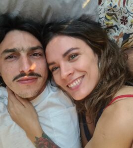 Pareja de Camila Vallejo se llena de críticas y odiosidad por comentarios sobre Javiera Parada