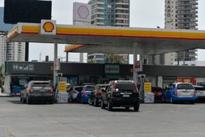 Alzas no paran: ¿Cuánto subirá el precio de la bencina este jueves?