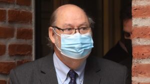 Servel confirma que está analizando acciones legales contra Gonzalo de la Carrera