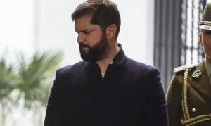 Boric desestimó reforma constitucional de senadores DC para un nuevo plebiscito si gana el Rechazo