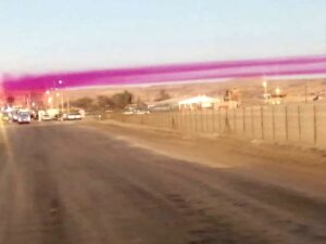 Gobierno ingresará denuncia para esclarecer origen de nube púrpura en Pozo Almonte