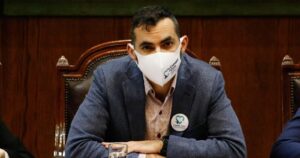 Subsecretario de Salud Pública responde a Escuelas Abiertas y descarta poner fin a mascarillas en colegios