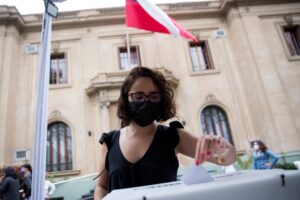 Boric aplica fórmula de gobiernos anteriores y anuncia Metro, Merval y Biotren gratuito para el día del Plebiscito