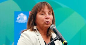 Presidente Boric acepta renuncia de Jeanette Vega tras polémico telefonazo a Llaitul