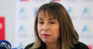 PPD defiende a ex ministra Jeanette Vega por llamado a Llaitul: 