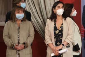 Diputados UDI denuncian a ex ministra Jeanette Vega ante la Fiscalía por posible encubrimiento de delito