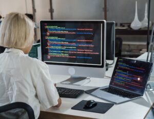 Las oportunidades de crecimiento para las mujeres en el mundo de las tecnologías