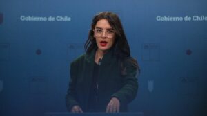 Vallejo afirmó que telefonazo de ex ministra Vega a Llaitul no fue avisado al Gobierno