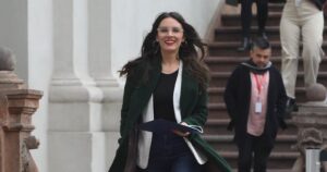 Camila Vallejo celebra dictamen de Contraloría: 