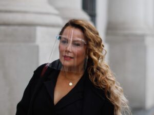 Cathy Barriga interrumpe matinal de TVN para desmentir reportaje: 