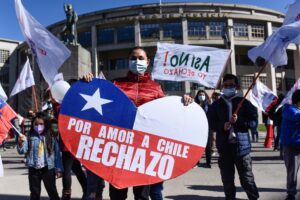 Comando del Rechazo solo ha logrado 70% de apoderados de mesa y no ha fichado músicos para actos de cierre