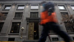 Actividad económica chilena marca su peor registro desde febrero de 2021