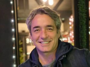 Mega confirma renuncia de José Luis Repenning: se despidió del departamento de Prensa