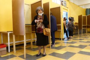 Cinco recomendaciones para que los adultos mayores voten en el Plebiscito de Salida