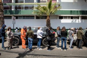 FOTOS - Votación en regiones registró aglomeraciones en locales