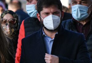 Triunfo del Rechazo: Boric convocó mañana a los partidos oficialistas a La Moneda