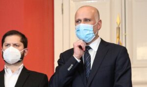 Álvaro Elizalde (PS), presidente del Senado: 