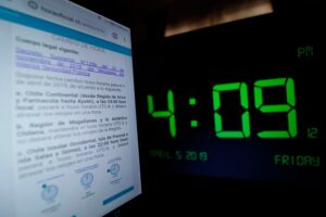 Cambio de hora: ¿Cuándo comienza el horario de verano en Chile?