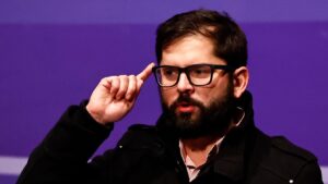 Cambio de gabinete: Boric equilibra comité político con figuras de la ex Concertación