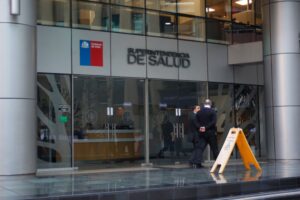 Isapres: el jueves vence plazo para justificar alza de sus planes
