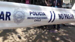 Hombre fue asesinado en plena calle mientras iba a comprar en Recoleta