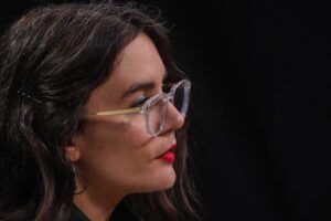 Camila Vallejo enfrenta a la oposición y acusa falta de respeto tras nombramiento de Nicolás Cataldo