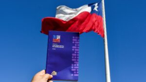 Cadem: 67% está de acuerdo en iniciar un nuevo proceso constituyente